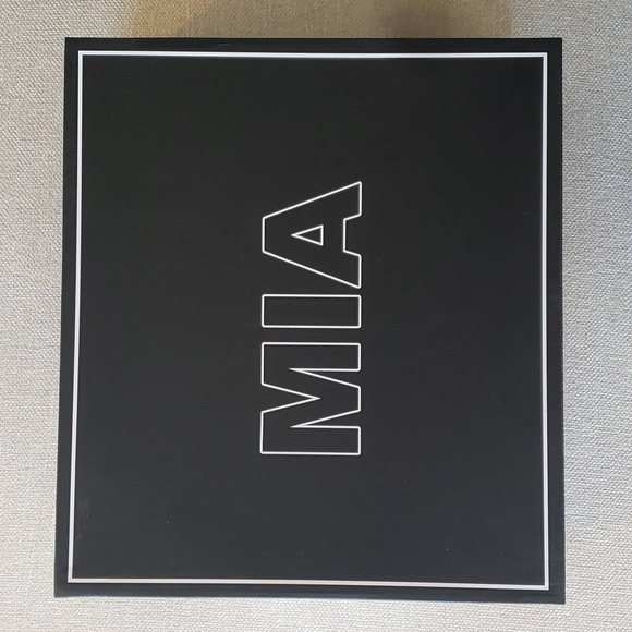 MIA Carla Stretch Bootie - Picture 4 of 9